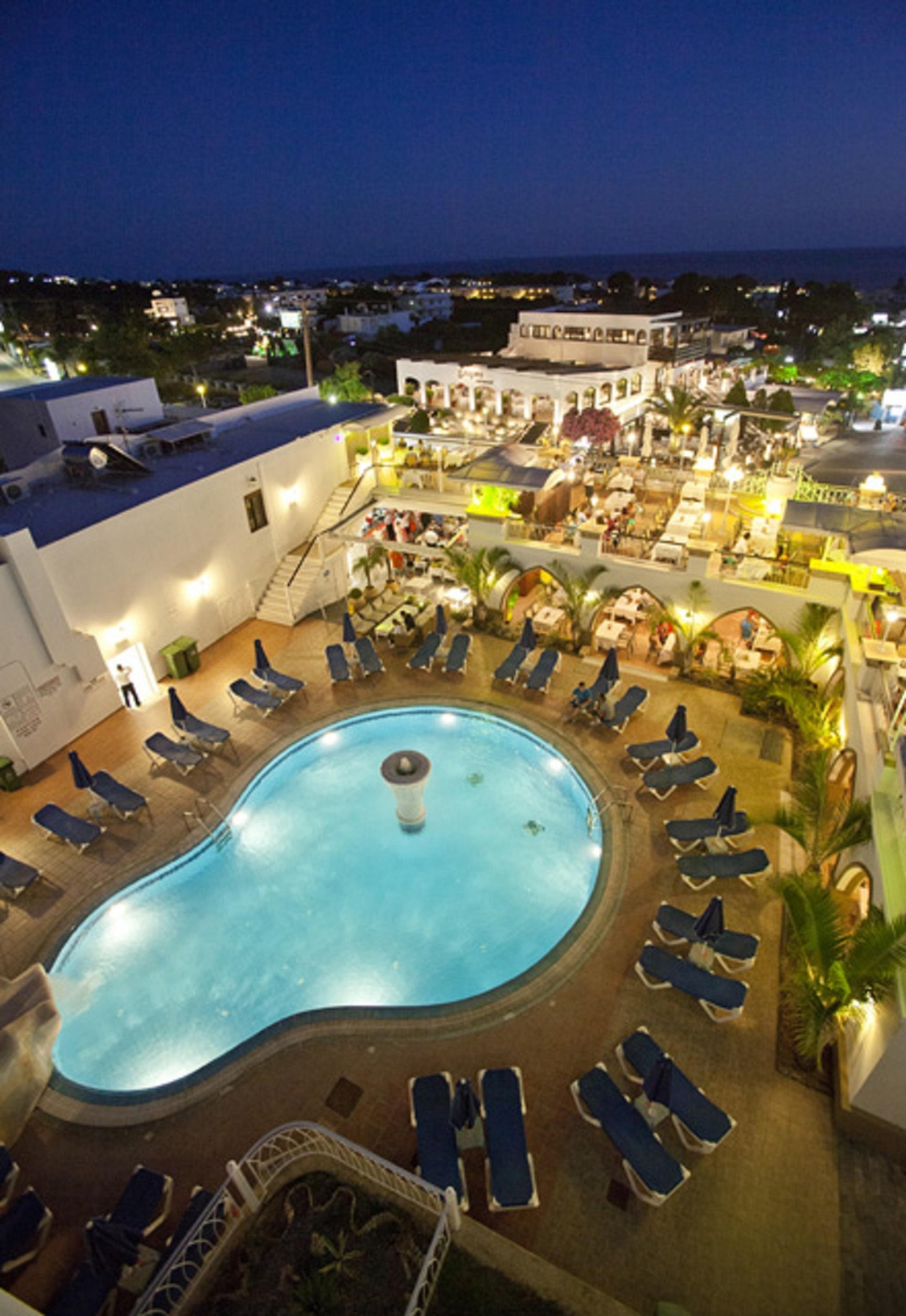 Hotel Pefkos &
