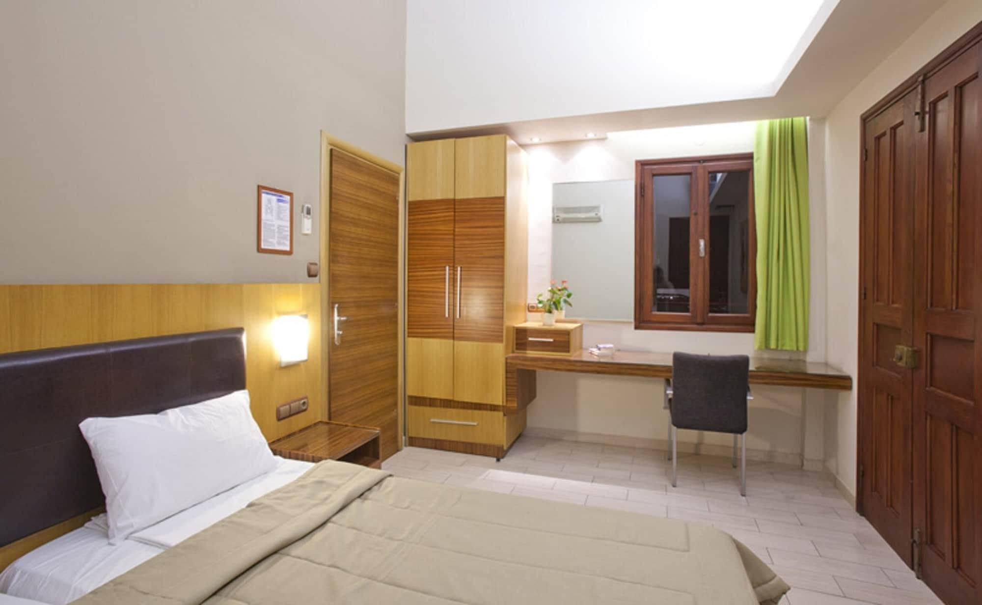 Pefkos & Hotel 3*